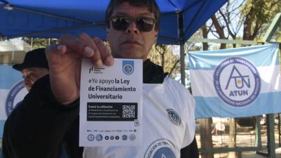 Paro docente en la UNNE por salarios, presupuesto y ley de financiamiento