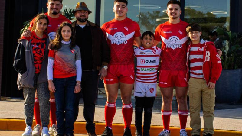 Regatas celebra los 41 años de la Isla con encuentro infantil de rugby