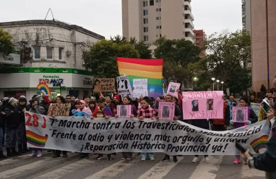 El primer monumento conmemorativo al ras del suelo
