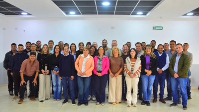 Unidad con todos y construcción de futuro