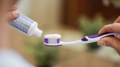 Prohíben la comercialización de una pasta dental tras reportar efectos adversos