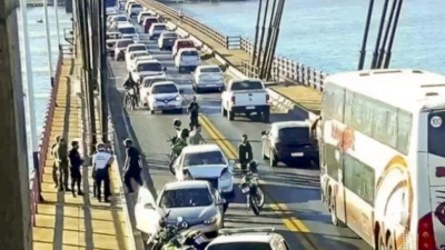 El puente Chaco-Corrientes como espejo de una emergencia sin respuesta