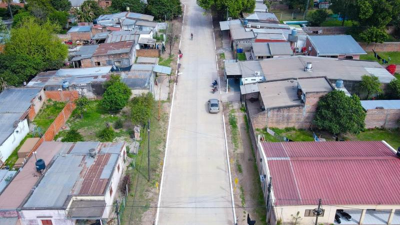 Zdero habilitó nuevas cuadras de pavimento y mejoras en el acceso