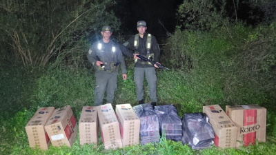 Encuentran 5.000 atados de cigarrillos ocultos en la maleza tras fuga de contrabandistas