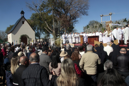 santuario misa 1.jpg