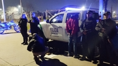 Lo atraparon con drogas, un arma y hasta una niña en el operativo