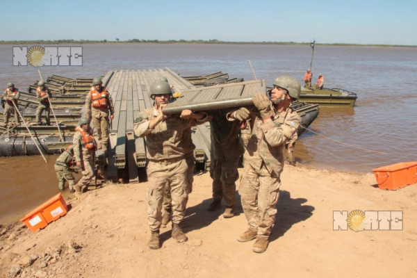 Ensayos y movimientos de práctica del Ejercicio Liberador en la Isla del Cerrito