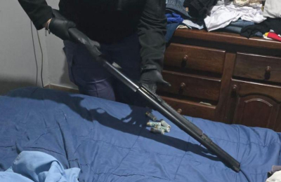 Accidente con arma de fuego: un albañil resultó herido de gravedad