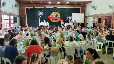 Con ópera y gran almuerzo, Residentes Breñenses festejaron sus bodas de plata