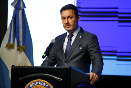 ministro luis petri.jpg
