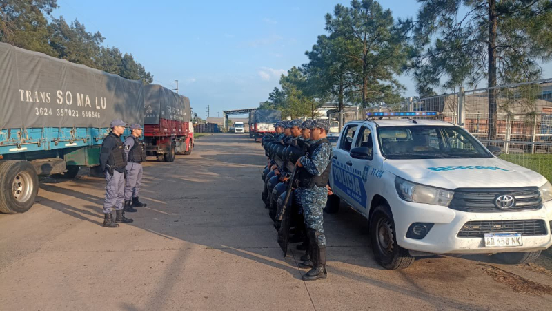 Villa Río Bermejito: el Gobierno envió 350 policías para "garantizar la paz social"