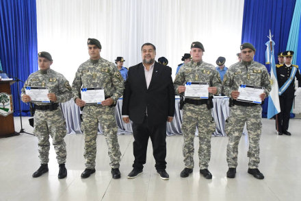 acto cursos policia (2).jpg