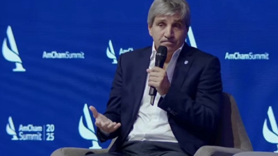 "Es una operación más": qué dijo Luis Caputo del rescate por US$20.000 millones