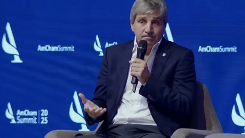 "Es una operación más": qué dijo Luis Caputo del rescate por US$20.000 millones