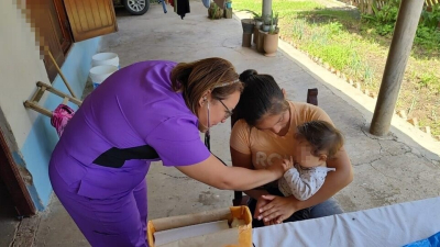 Servicios de salud gratuitos para vecinos de la colonia El Recreo