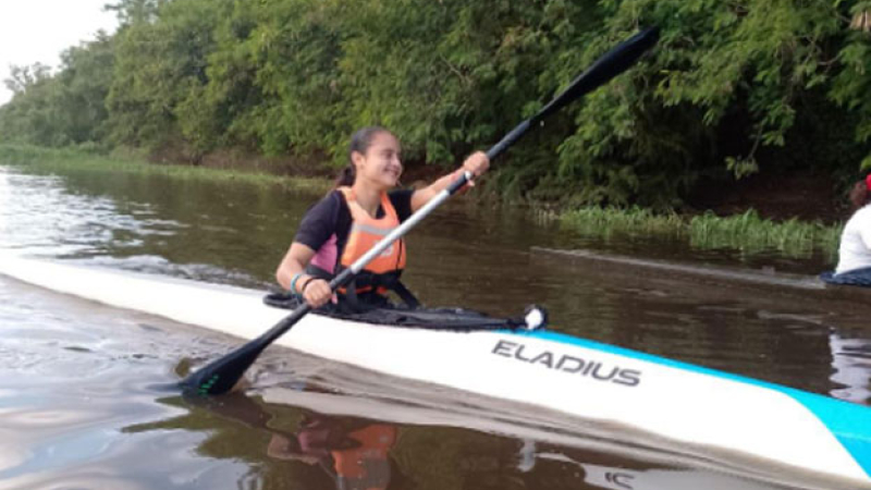 Paula Flores, la joven promesa del canotaje chaqueño que se hace lugar