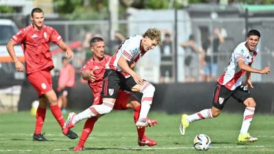 En un debut polémico, River venció a Barracas Central con gol de Montiel