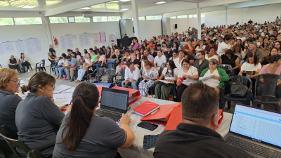 Unos 500 cargos por traslado docente quedaron cubiertos en el primer día de ofrecimiento