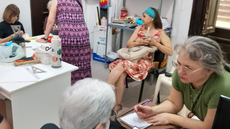 Comenzaron los encuentros colectivos de bordado en la Casa por la Memoria