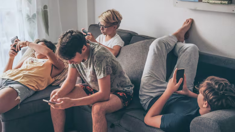 La terapia que recomiendan para adolescentes con excesiva dependencia de las pantallas