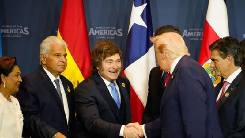 Milei participó de la cumbre "Escudo de las Américas" y ratificó su alianza con Trump