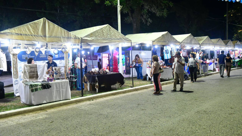 Talento artístico y emprendedurismo en la Fiesta Nacional de la Corvina de Río