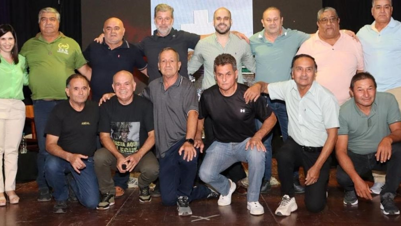 El Centro de Veteranos calificó al libro de estandarte de la Soberanía Nacional