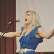 laura4.jpg