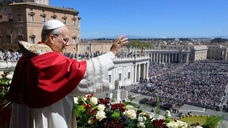 León XIV llamó a la esperanza al celebrar su primera Pascua como pontífice