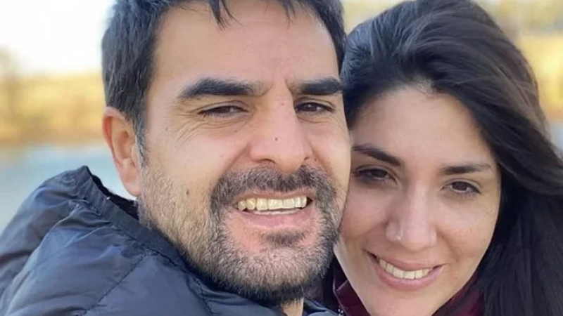 Simuló un accidente y arrojó el auto al río con su esposa en el interior