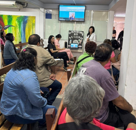 charla programa de Enfermedades Reumáticas e Inmunológicas (4).jpeg