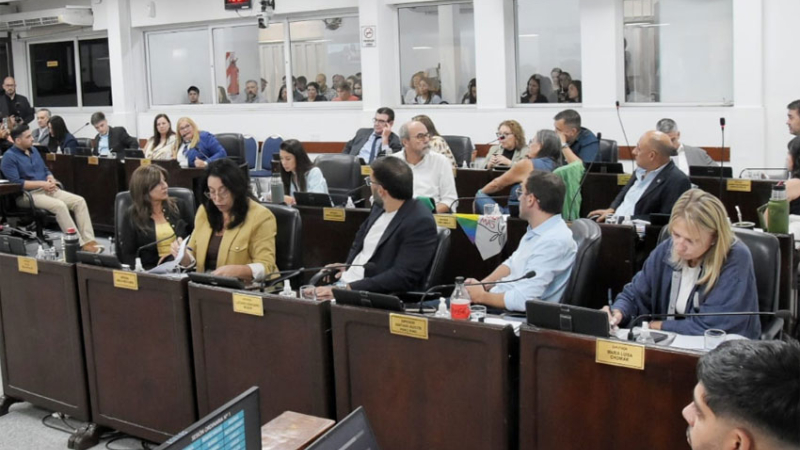 Más dudas que certezas ante la triple jornada en la Legislatura