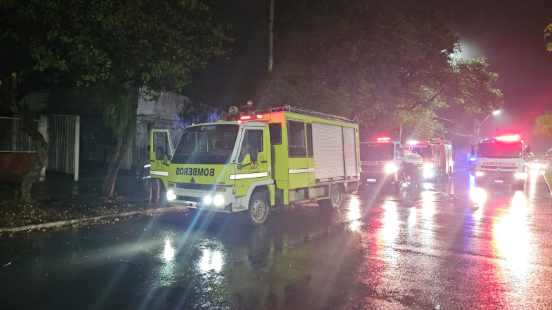 Incendio de un transformador afectó a la Escuela Secundaria Pablo Ricchieri