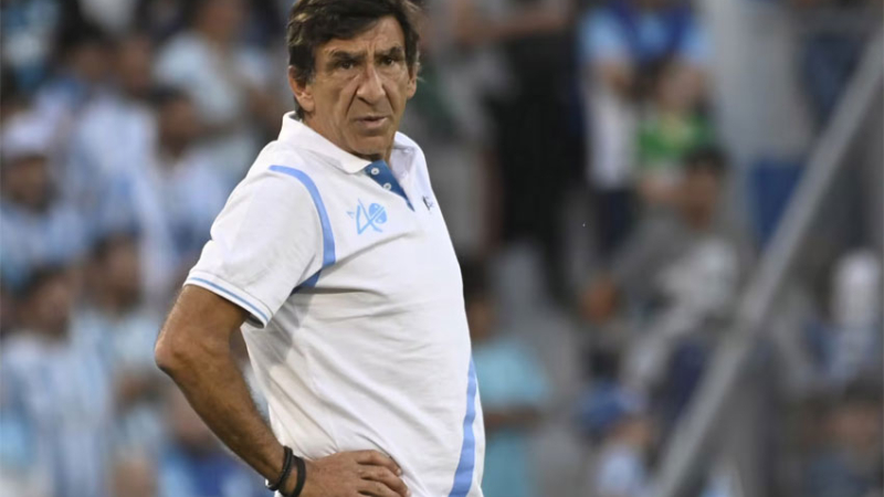 Racing despidió a Costas