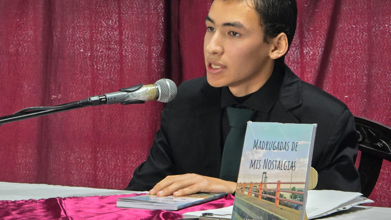 El joven César Gonzalo Maciel presentó Madrugadas de mis nostalgias