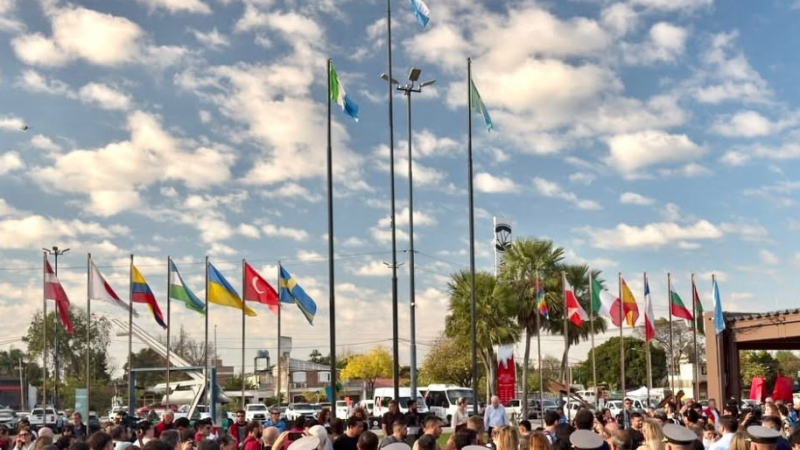 "La Bienal es el Mundial de las Esculturas y un orgullo que trasciende al Chaco", dijo Zdero