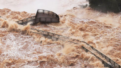 Cierran el acceso a la Garganta del Diablo por crecidas extraordinarias del Iguazú
