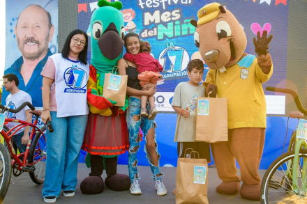 Familias del barrio Lisbel Rivira compartieron festejos por el Mes del Niño (3)