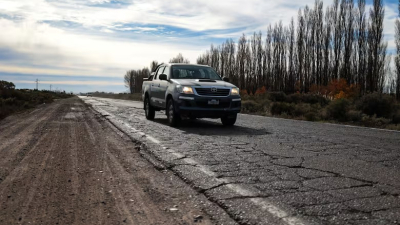 Ravier admitió que el gobierno retiene el impuesto a la nafta para otros fines