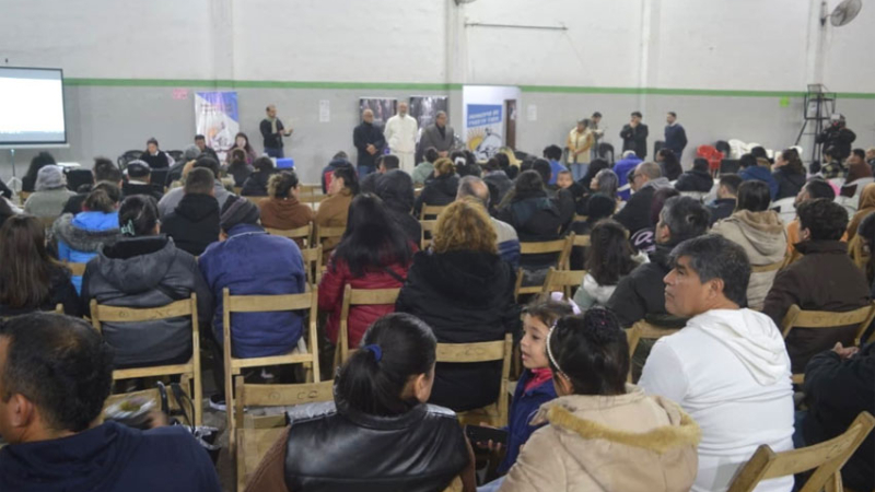 Puerto Tirol: 25 familias accedieron a su vivienda mediante sorteo público
