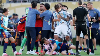 Duras sanciones de la FIFA a la selección argentina por los incidentes en la final