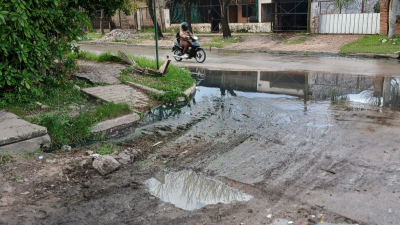 Villa Itatí, entre el barro y el agua estancada
