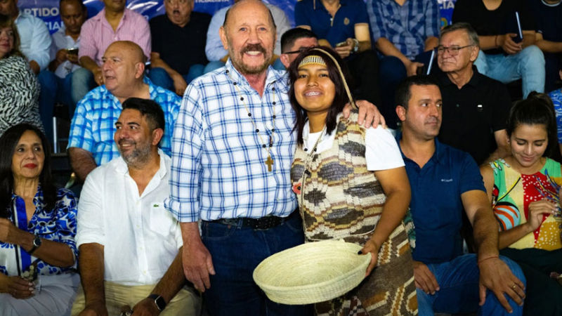 Insfrán homenajeó a las mujeres indígenas en su día