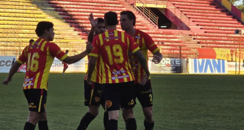 Sarmiento descendió al Argentino del Interior tras caer ante Gimnasia