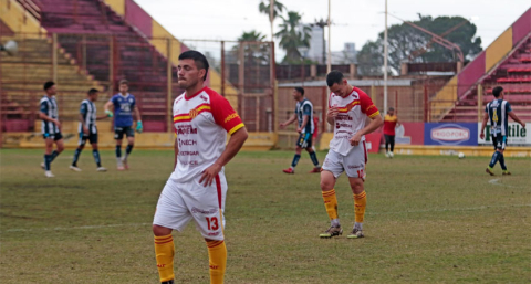 Sarmiento se despidió del torneo entre silbidos y con una derrota