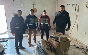 Una concesionaria allanada, sillones con drogas y un cargamento millonario