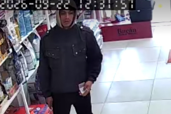 Con un cuchillo amenazó a la encargada de una tienda de mascotas