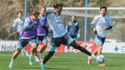 La Scaloneta se entrena y prueba variantes para los amistosos