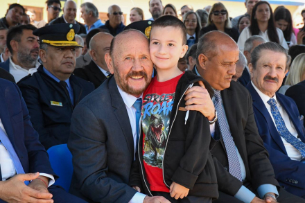 entrega viviendas_Laguna Blanca (8)
