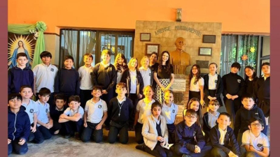 Tegan Feldmann recorre escuelas e instituciones de General San Martín